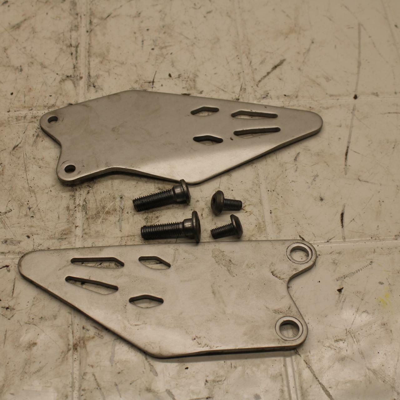 19-20 KAWASAKI NINJA ZX6R LEFT RIGHT REARSET REAR SET HEEL GUARD COVER  BB407