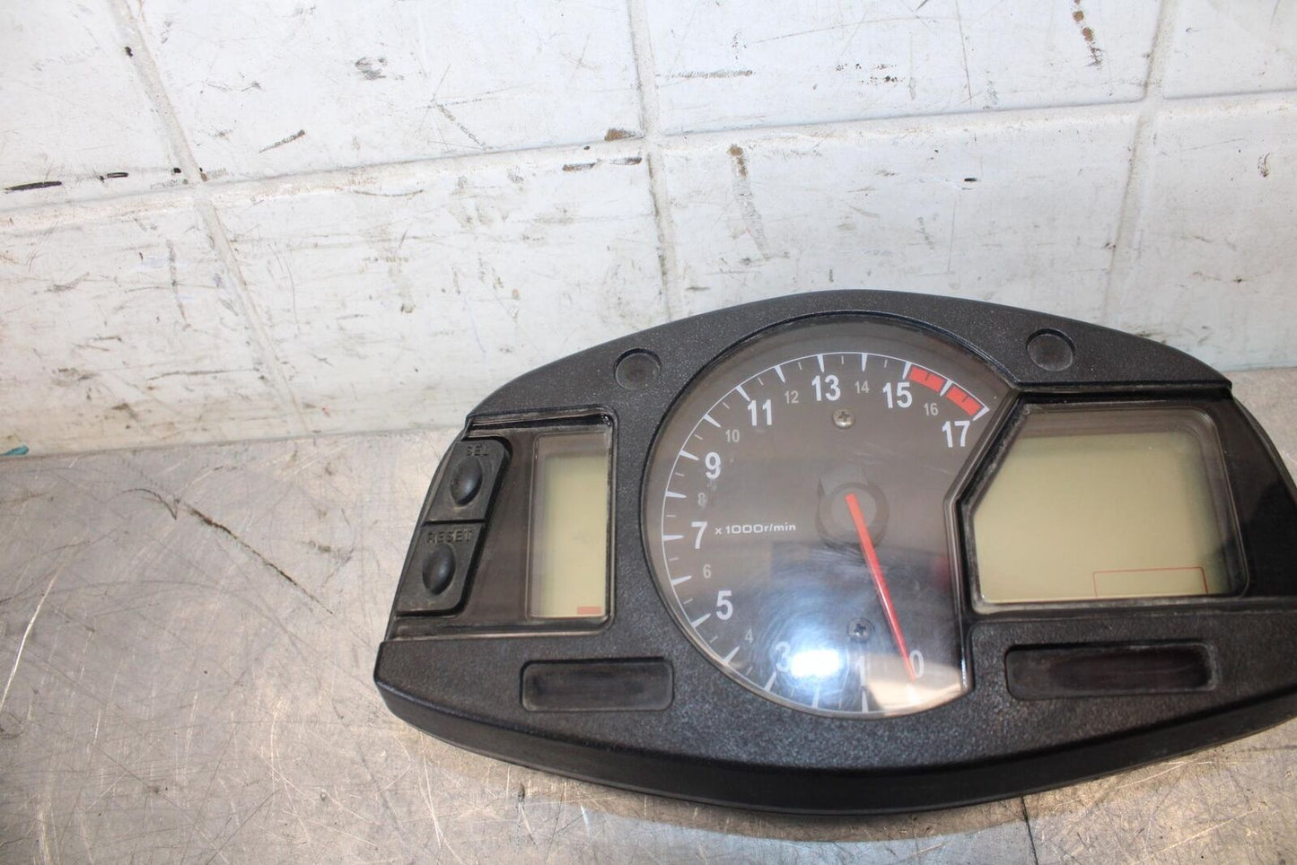 2011 Honda CBR600RR SPEEDO  GAUGES DISPLAY CLUSTER SPEEDOMETER TACHOMETER BB520