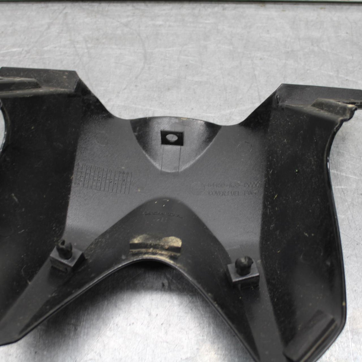 15-18 HONDA CB300FA GAS TANK FUEL CELL COVER FAIRING COWL BB646