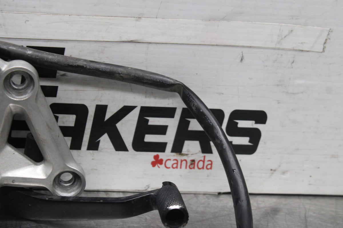 18 HONDA CBR650F RIGHT REARSET REAR SET DRIVER FOOT PEG REST STOP BB946
