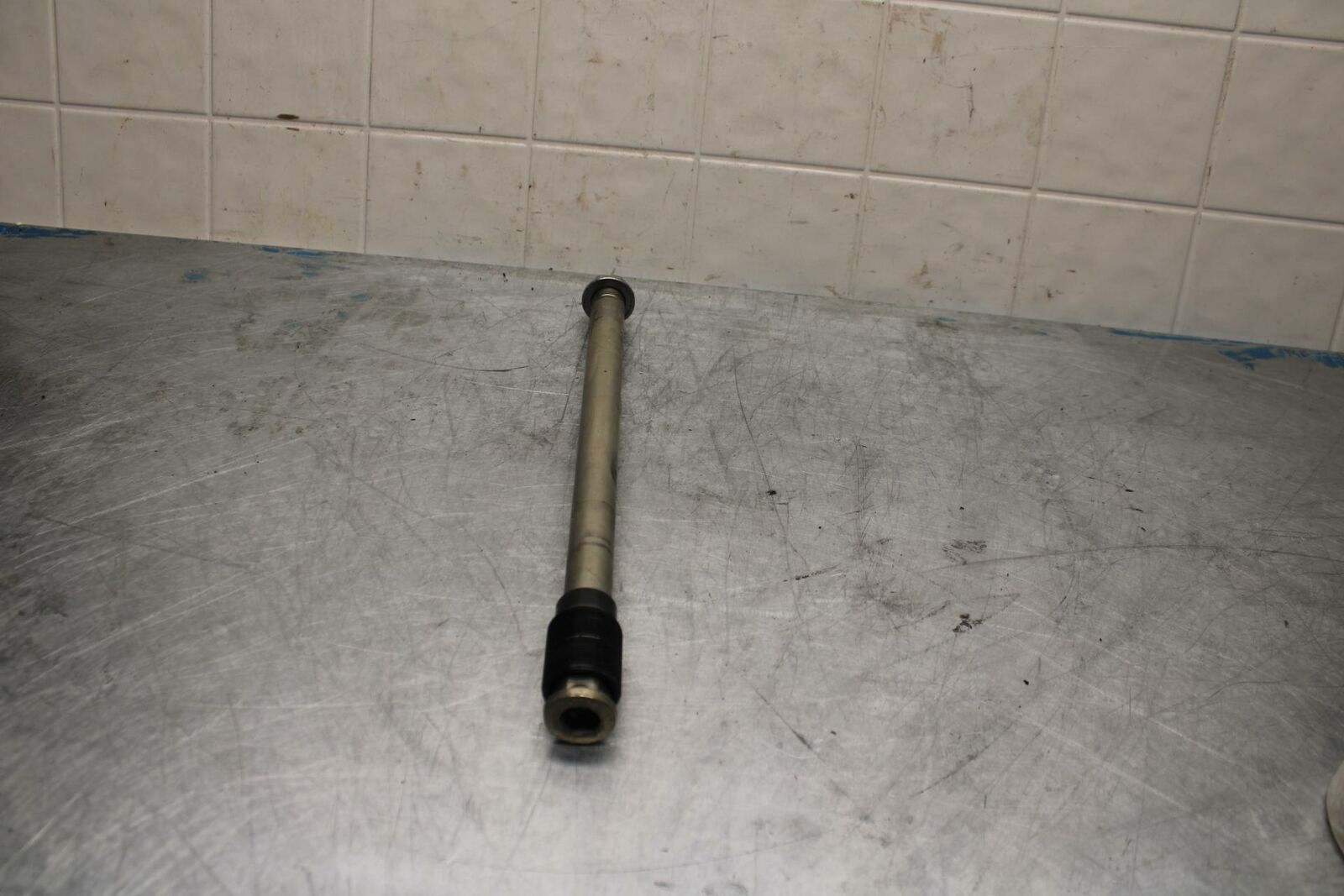 10-13 KAWASAKI Z1000 REAR BACK SWINGARM BOLT SUSPENSION PIVOT AXLE  BB421