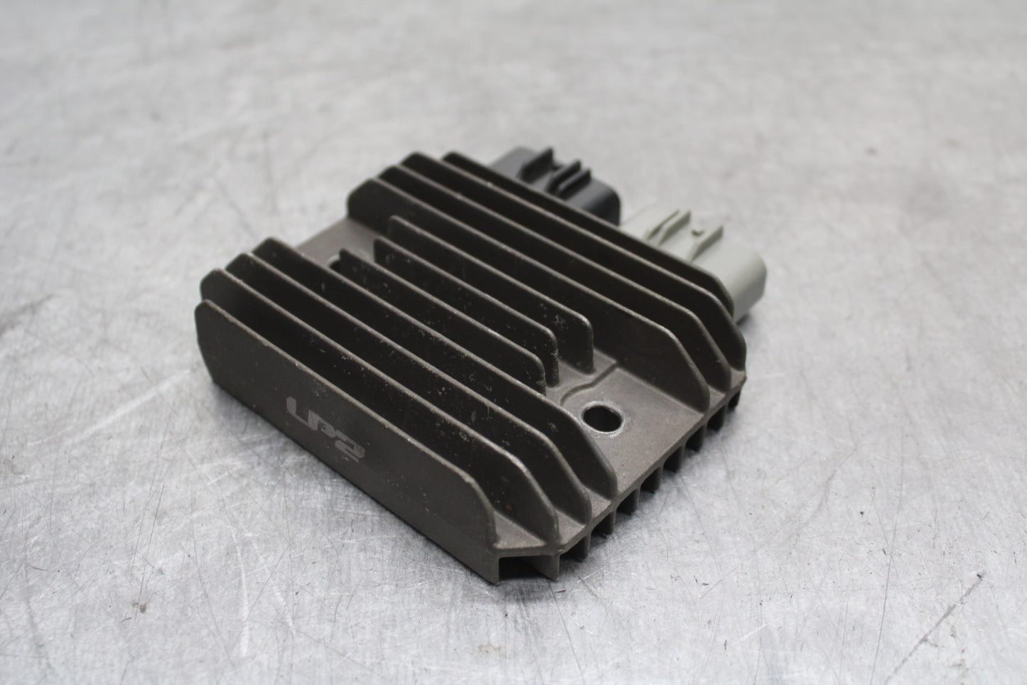 09-12 KAWASAKI NINJA ZX6R RECTIFIER VOLTAGE REGULATOR 21066-0028 BB698