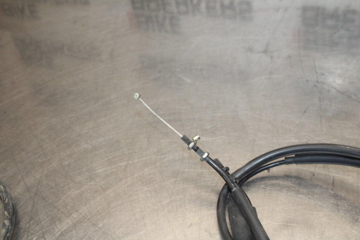 05-08 TRIUMPH SPEED TRIPLE 1050 THROTTLE CABLES LINES & HOUSING BB933