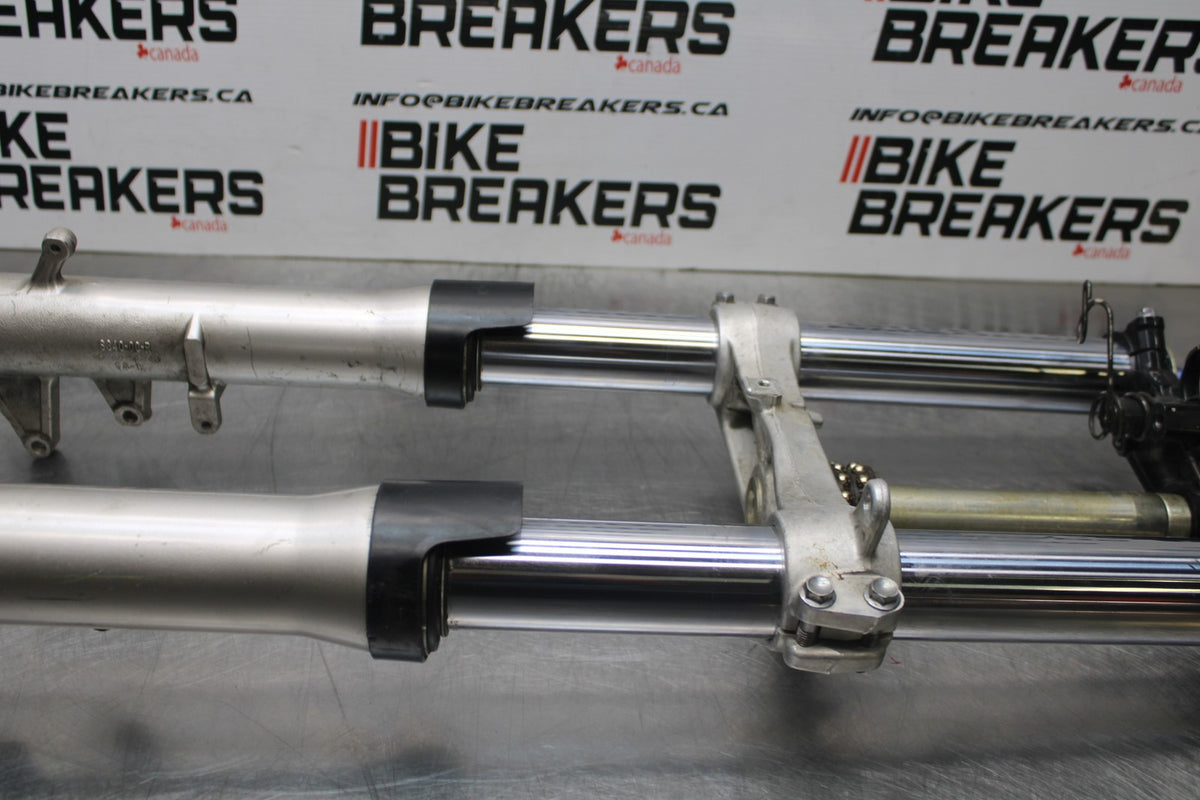 02 SUZUKI GSXR600 COMPLETE FRONT END FORKS SUSPENSION TRIPLE TREES  BB00