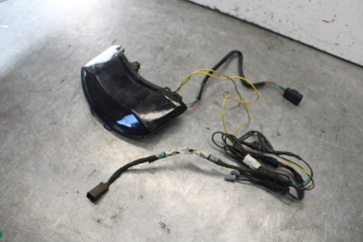 07-08 TRIUMPH DAYTONA 675 AFTERMARKET REAR TAIL TAILLIGHT BACK BRAKE LIGHT BB685