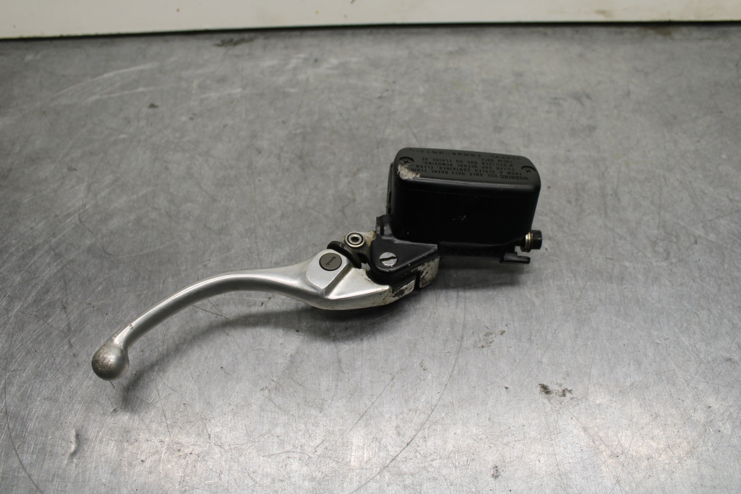 95-98 HONDA CBR600F3 FRONT BRAKE MASTER CYLINDER w/ LEVER BB122