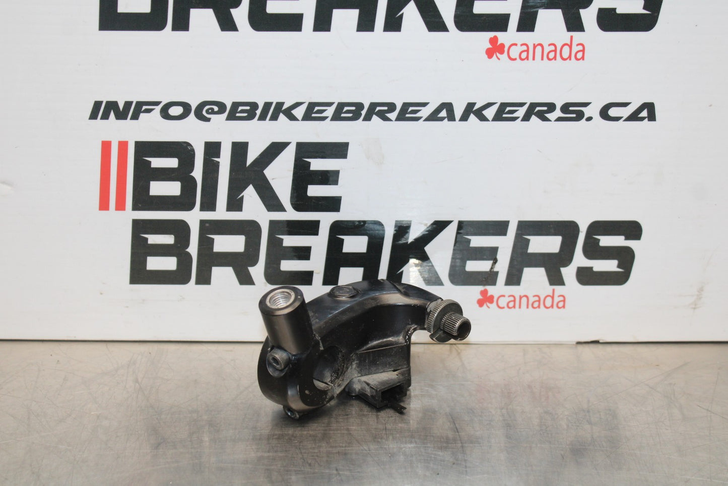 09-10 KAWASAKI ER-6N CLUTCH LEVER PERCH MOUNT BRACKET BB205