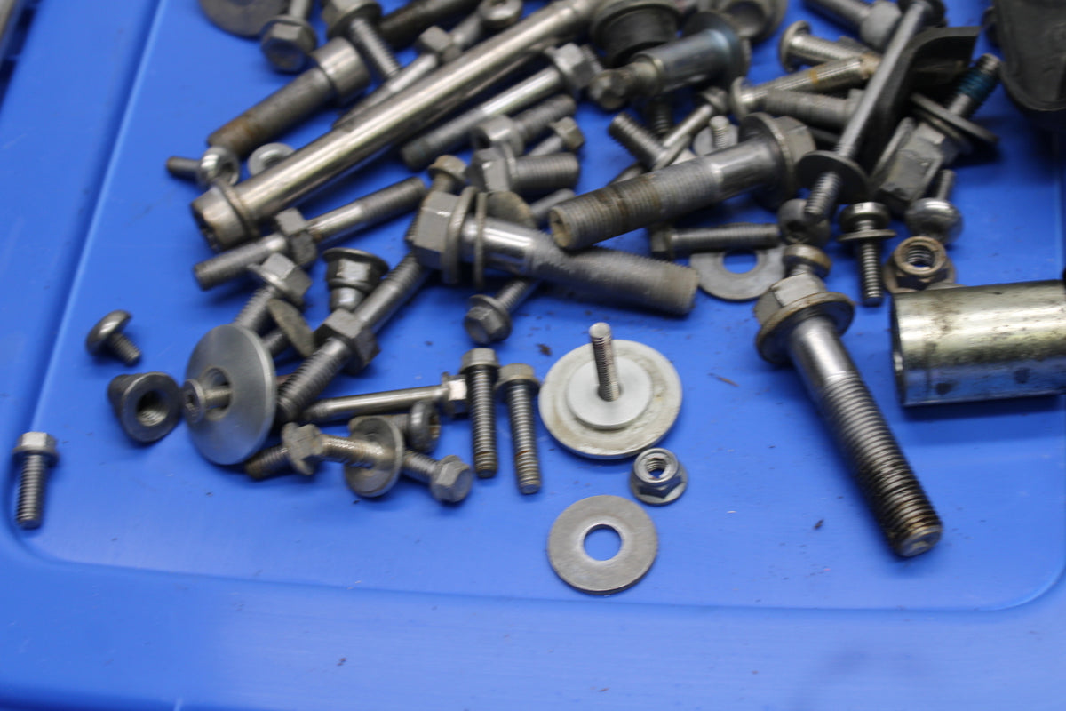 14-16 TRIUMPH AMERICA LT ENGINE MOUNTING BOLTS HARDWARE MOTOR SCREWS BB720