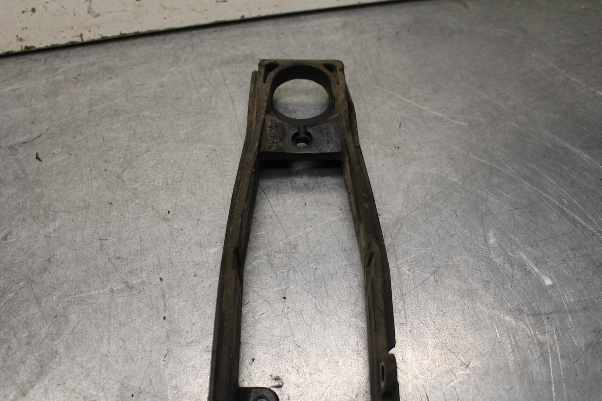 11-23 SUZUKI GSXR 750 SWINGARM CHAIN BUFFER SLIDER GUIDE BB630