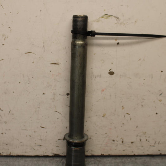 21 KAWASAKI NINJA ZX6R FRONT WHEEL RIM AXLE PIVOT BOLT 41068-0599 BB647