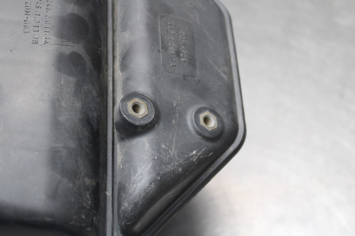02 DUCATI MONSTER 620 AIRBOX AIR INTAKE FILTER BOX BB851