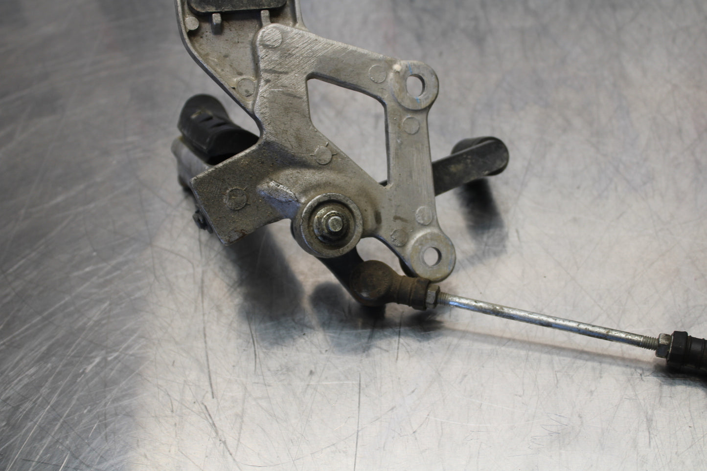 15-16 HONDA CB300F LEFT REARSET REAR SET DRIVER FOOT PEG REST STOP BB150