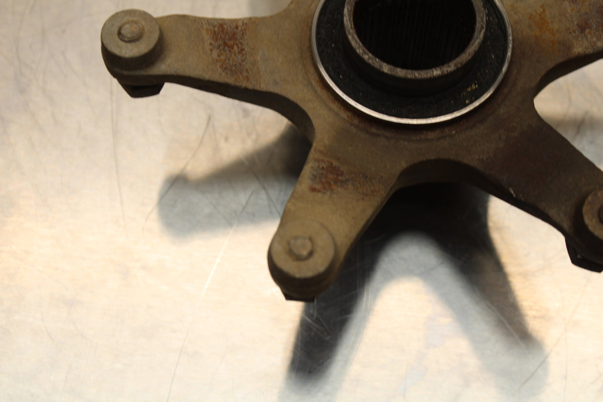 93 YAMAHA BANSHEE 350 REAR SPROCKET HUB BB135