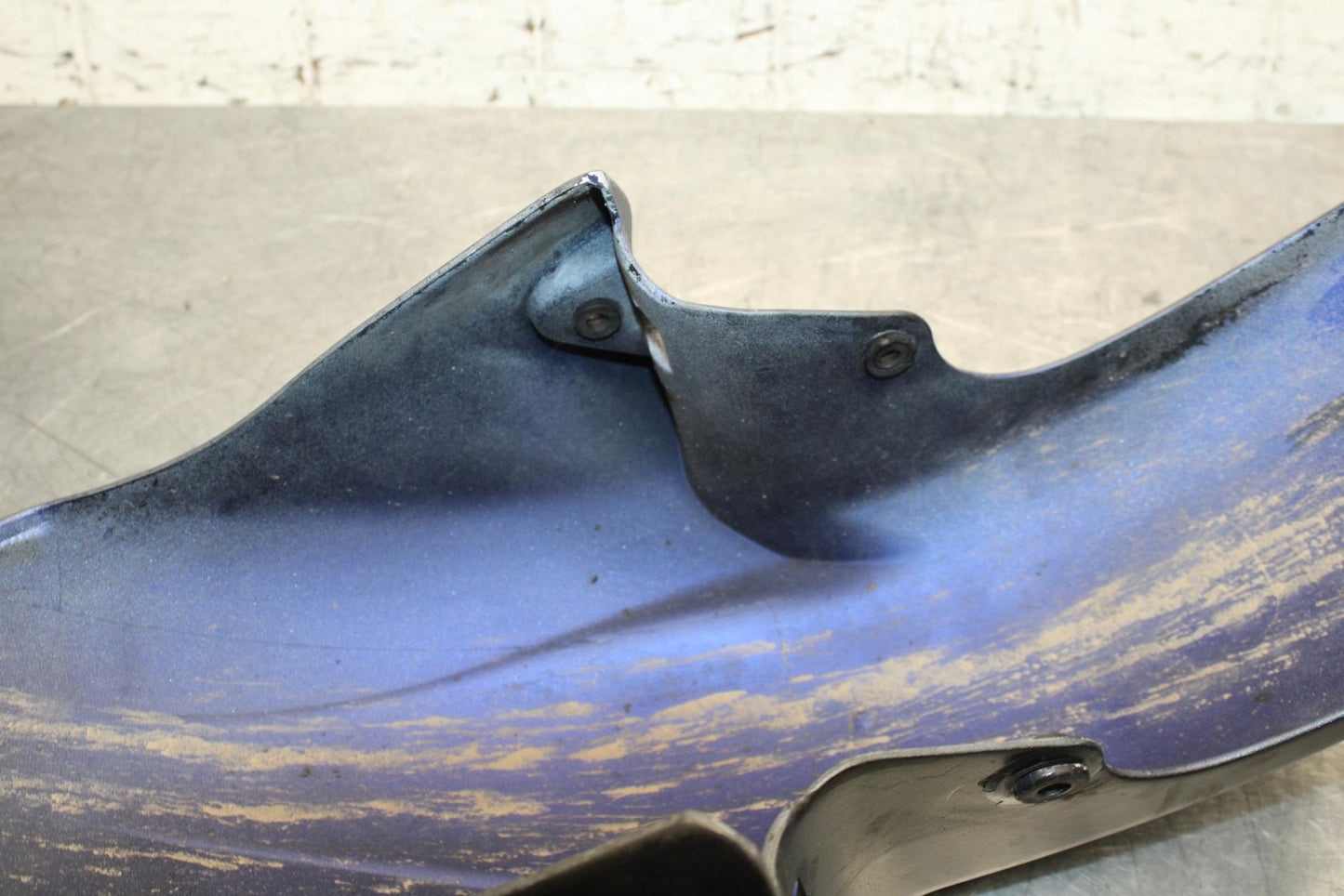 2000 Yamaha YZF R6 FRONT WHEEL FENDER COWL FAIRING BB558