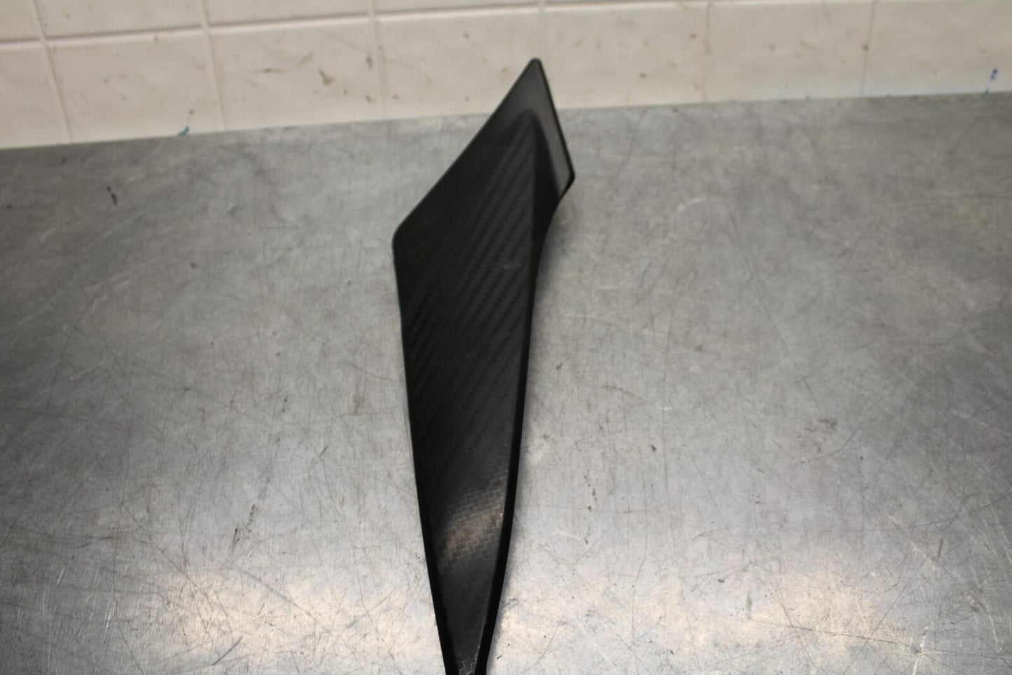 11-23 SUZUKI GSXR 600 RIGHT INNER FAIRING COWL PANEL TRIM OEM BB582