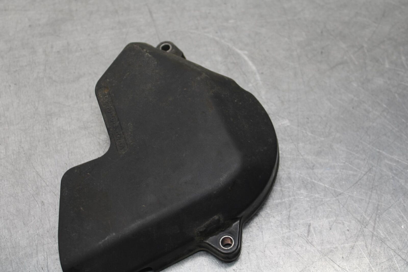 03-04 HONDA CBR600RR ENGINE SPROCKET COVER 11350-MEE-670 BB637