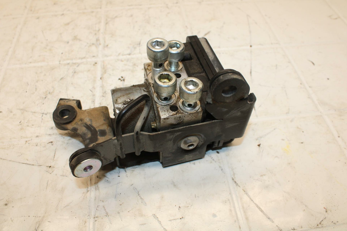 19-20 KAWASAKI NINJA ZX6R ABS PUMP UNIT MODULE BB407