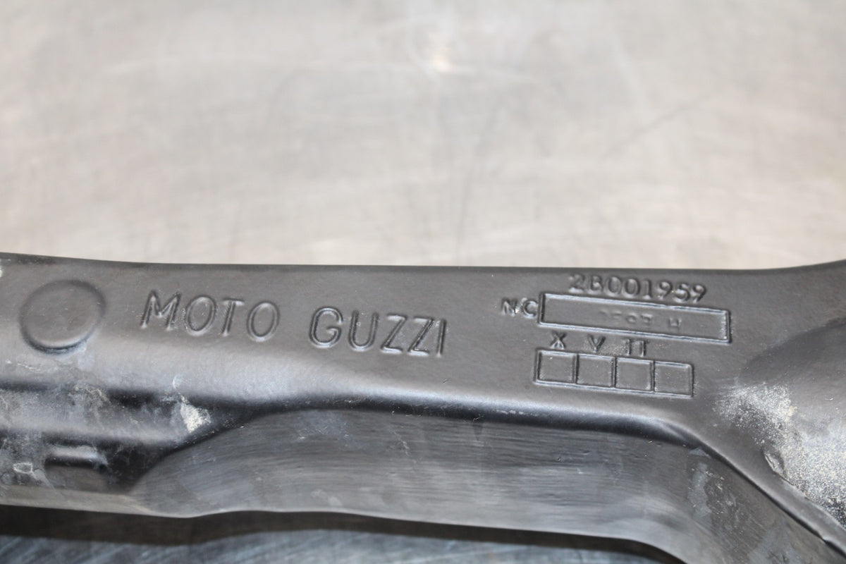 19 MOTO GUZZI V7 III REAR SWINGARM BACK SUSPENSION SWING ARM BB831