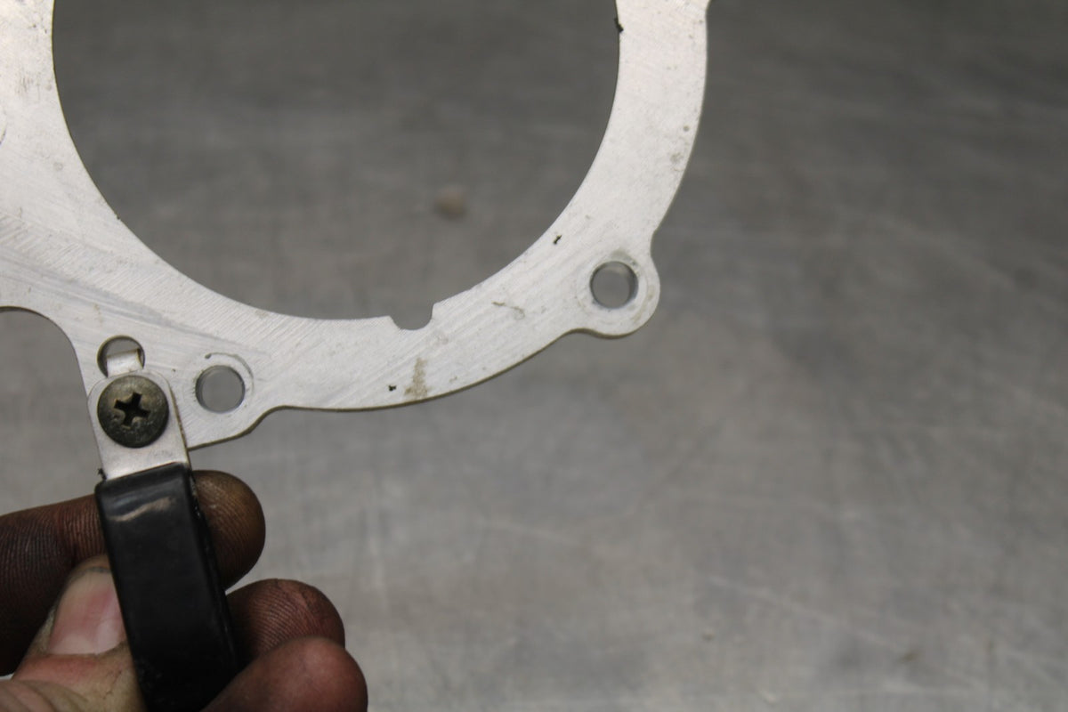05 YAMAHA YZF R6 FUEL PUMP GAS PETROL SENDER BRACKET MOUNT BB858