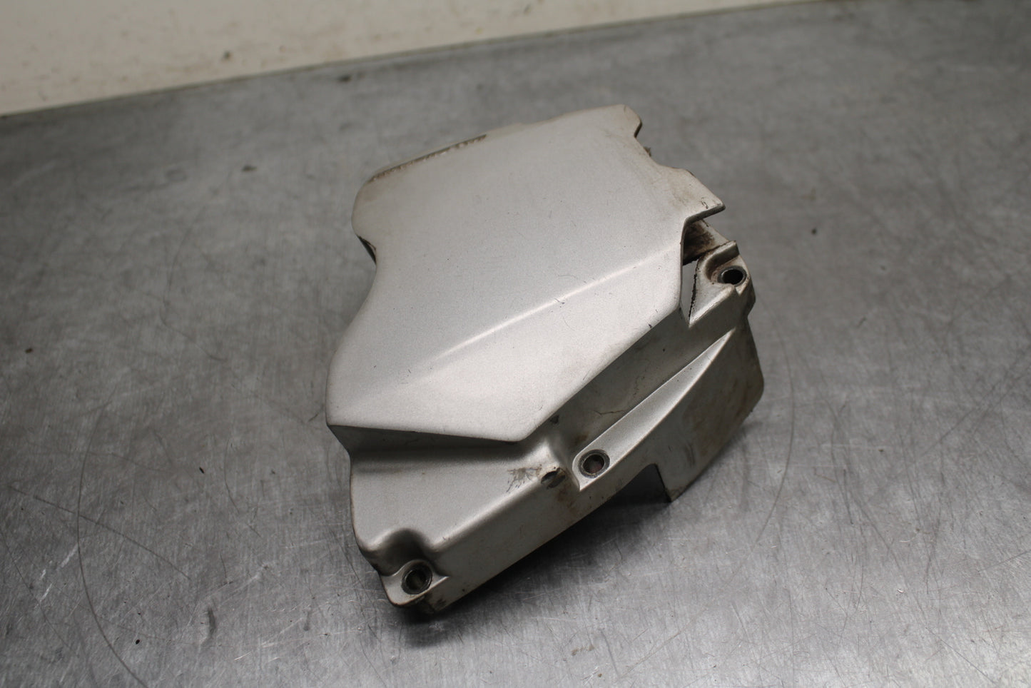 00-01 YAMAHA YZF R1 ENGINE SPROCKET COVER BB755