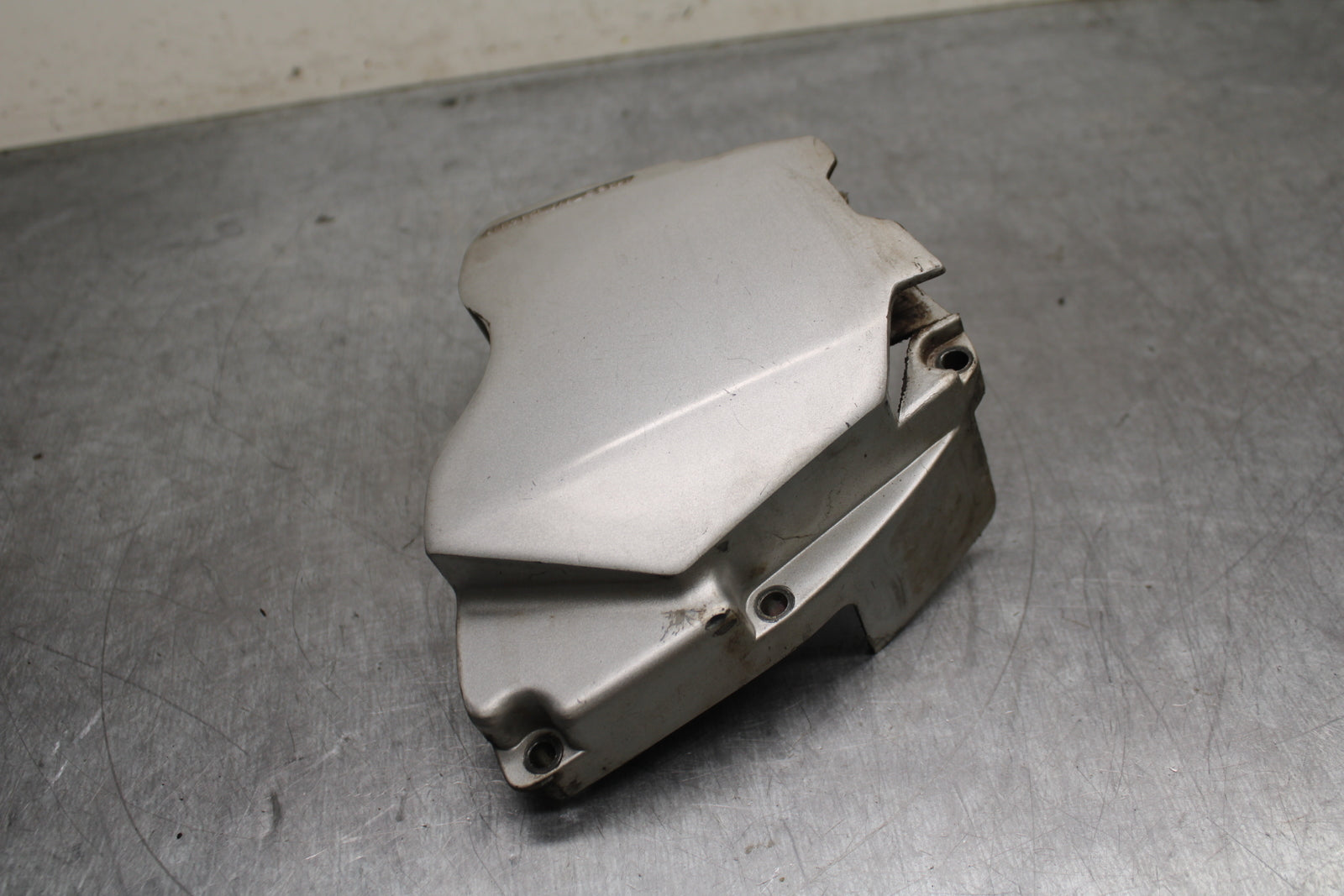 00-01 YAMAHA YZF R1 ENGINE SPROCKET COVER BB755