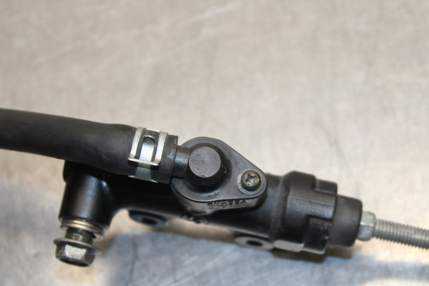 00 SUZUKI INTRUDER 1500 VL1500 REAR BACK BRAKE MASTER CYLINDER W RESERVOIR BB761