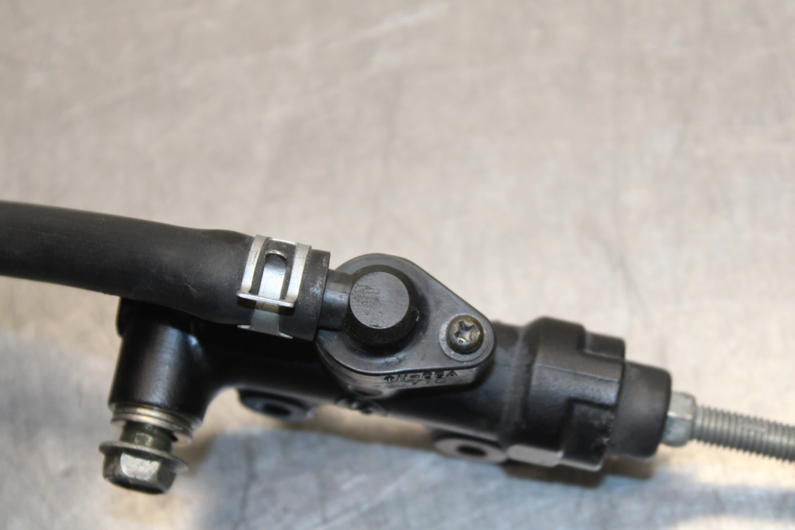 00 SUZUKI INTRUDER 1500 VL1500 REAR BACK BRAKE MASTER CYLINDER W RESERVOIR BB761
