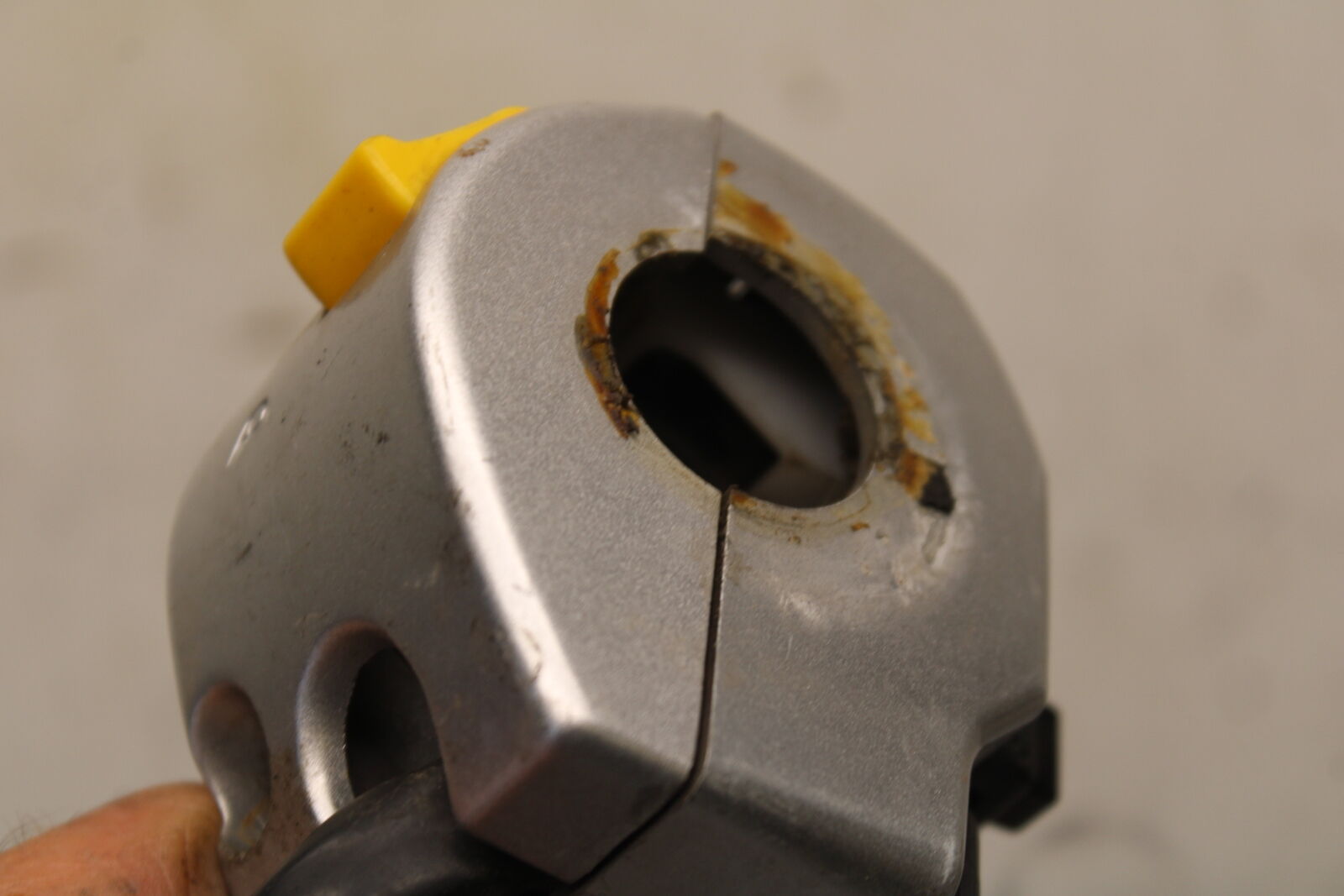 05-06 SUZUKI BOULEVARD M50 LEFT CLIP ON HANDLE HORN SIGNALS SWITCH BB671