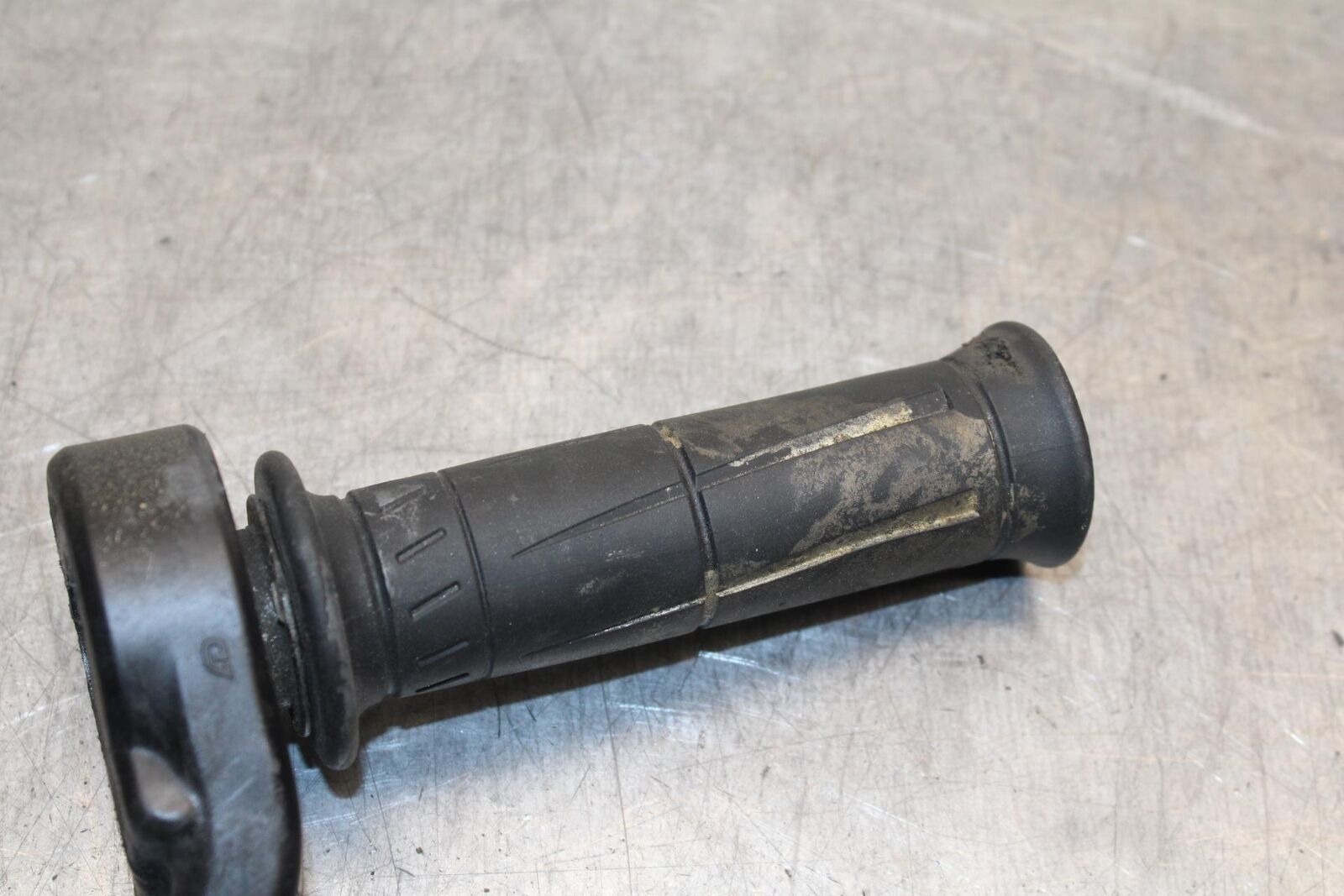 09-12 KAWASAKI NINJA ZX6R ZX600R RIGHT THROTTLE GRIP 46019-0020 BB617