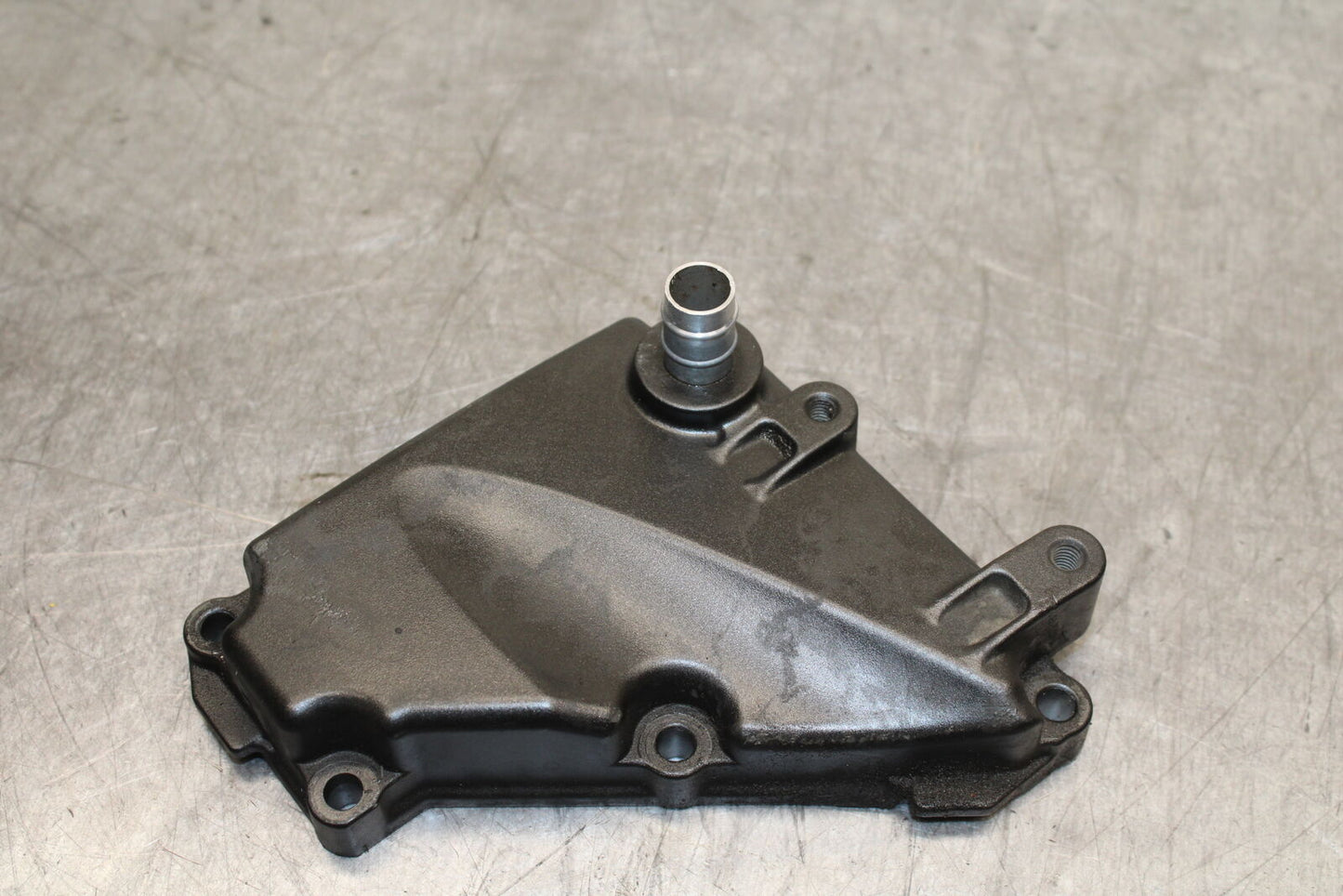 06 YAMAHA YZF R6 ENGINE MOTOR CRANK CASE VENT COVER BB716