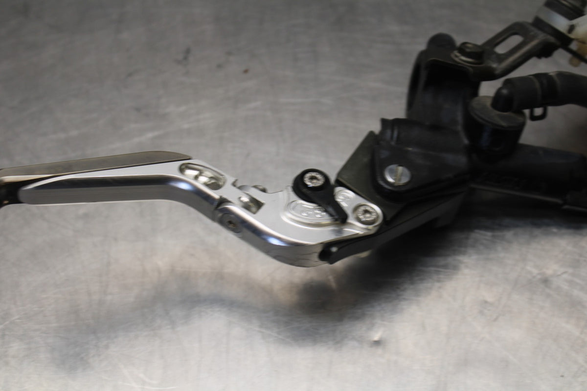 98-05 HONDA SUPER HAWK 1000 VTR1000F FRONT BRAKE MASTER CYLINDER w/ LEVER BB924