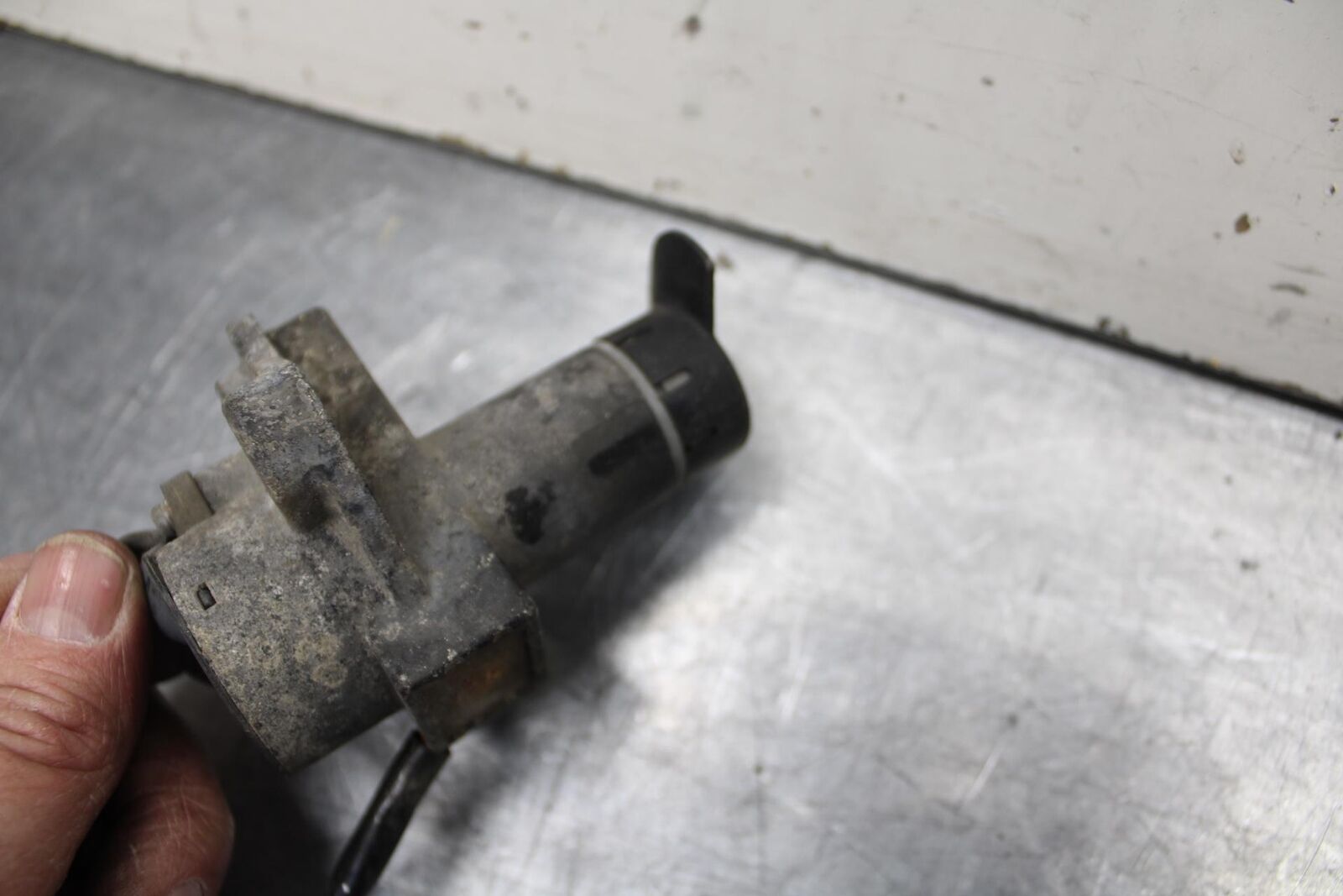 80-81 SUZUKI GS1000G IGNITION LOCK NO KEY BB91