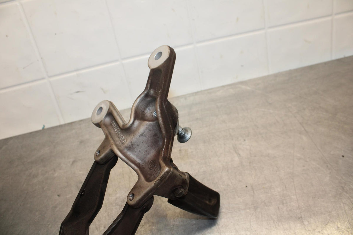 07-11 KTM  990 SUPER DUKE LEFT REARSET REAR SET DRIVER FOOT PEG REST STOP BB578