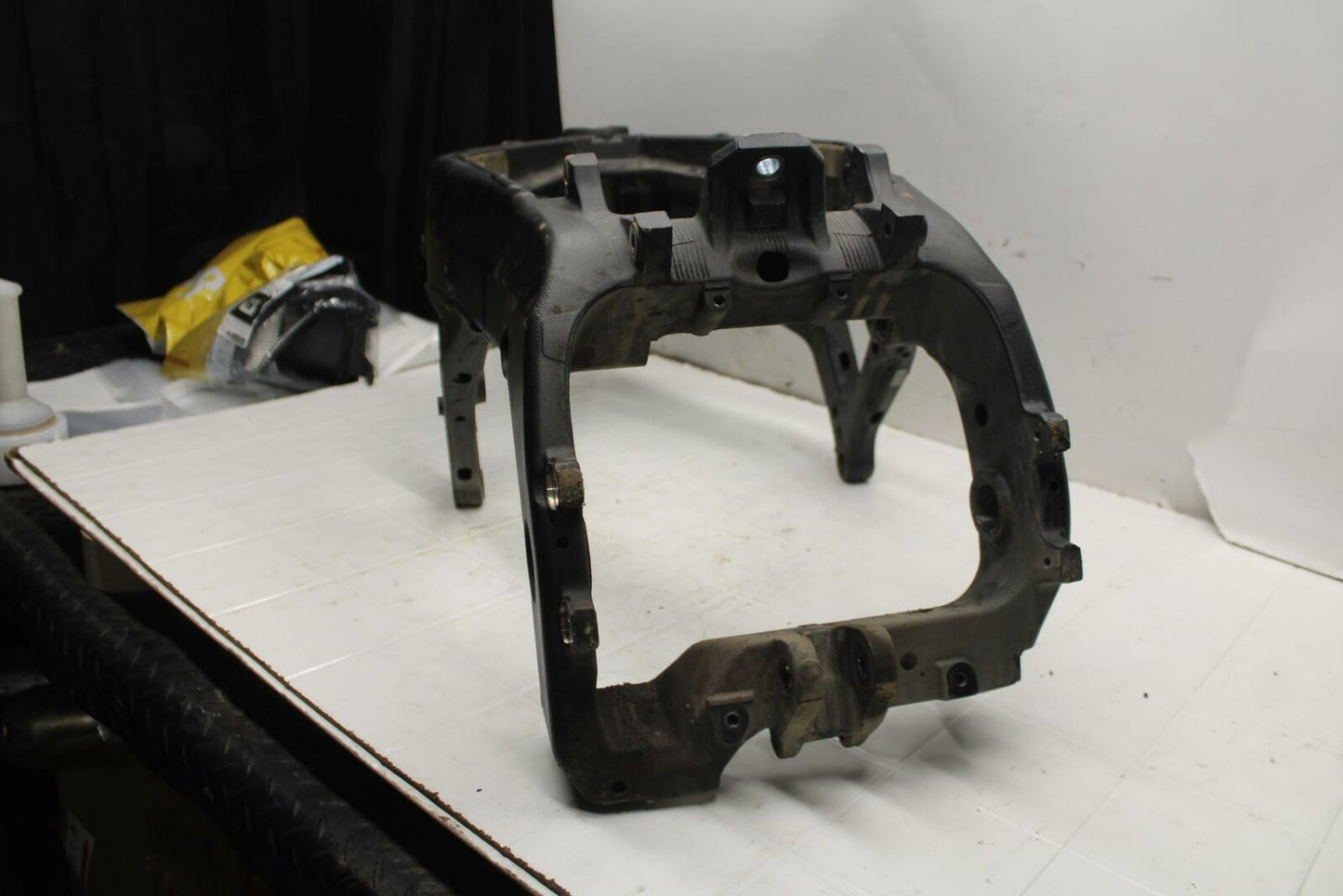 08-16 YAMAHA YZF R6 FRAME CHASSIS BB406