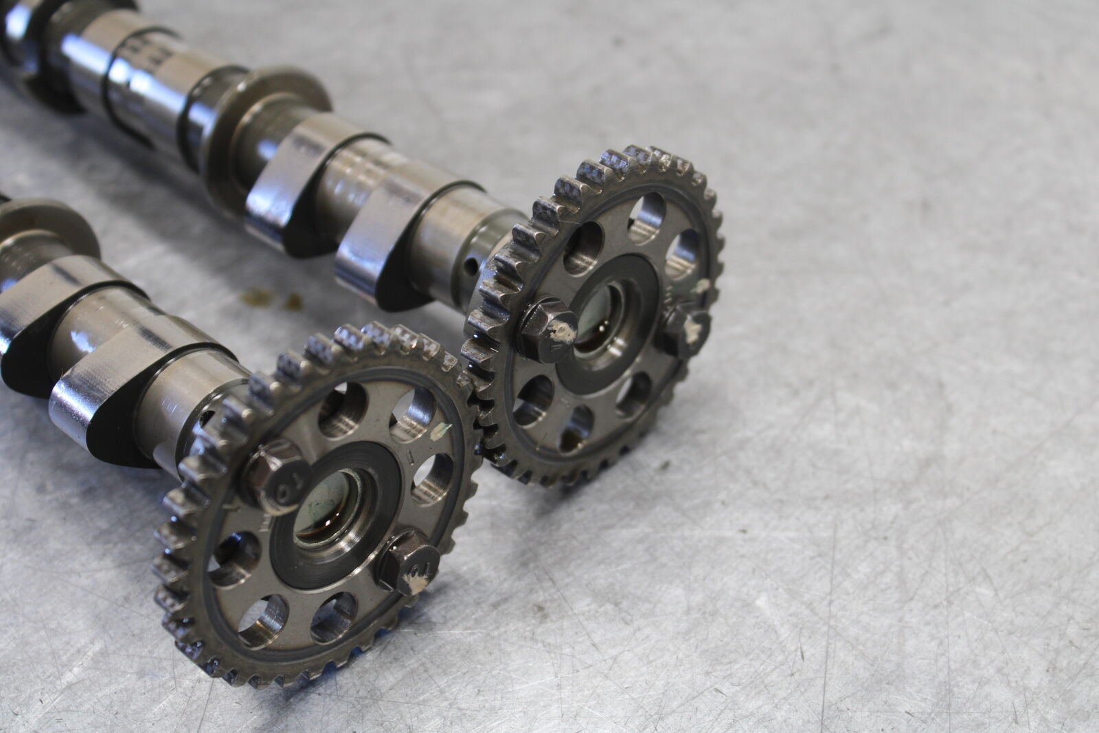 08-09 YAMAHA YZF R6S CAMSHAFT CAMS SHAFTS  5SL-12170-00-00 5SL-12180-00-00 BB690