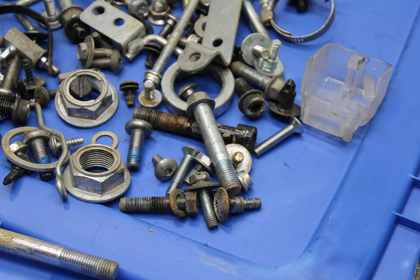 06-07 SUZUKI GSXR750 MOUNTING BOLTS HARDWARE MOTOR SCREWS BB670