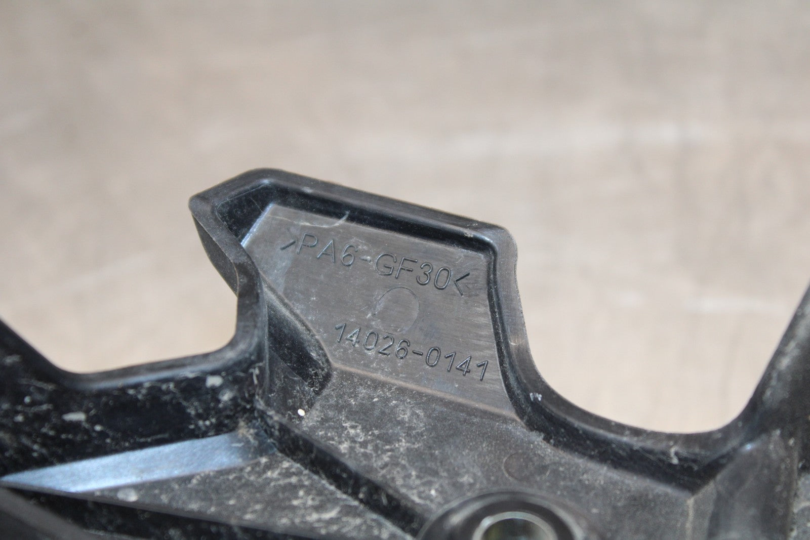 18-23 KAWASAKI NINJA 400 EX400 ABS ENGINE SPROCKET COVER BB177