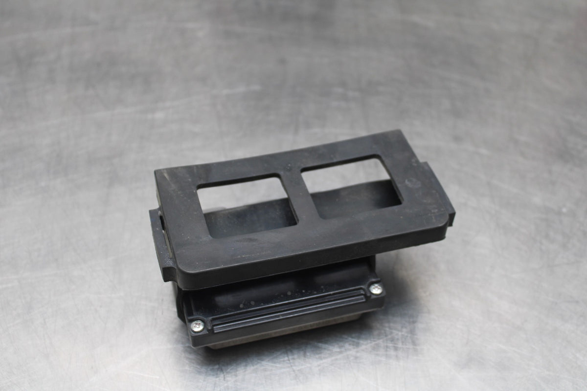 24 KAWASAKI NINJA 500 ABS RELAY ASSEMBLY BOX BB818