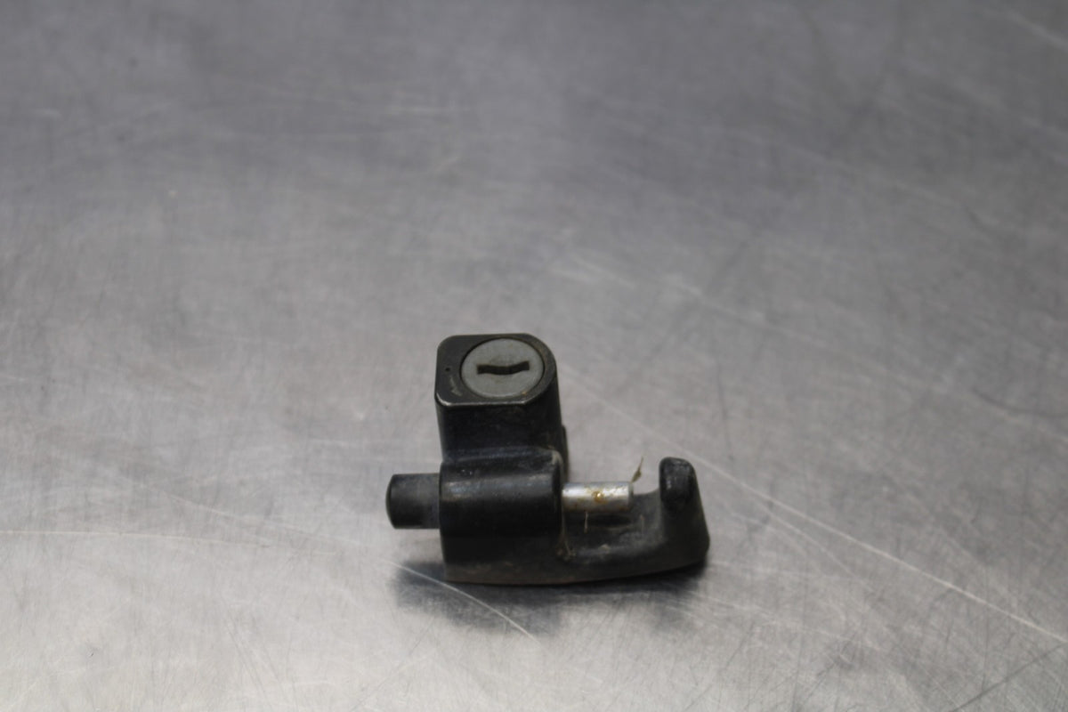03-08 HONDA VTX1300C IGNITION LOCK KEY SET BB868