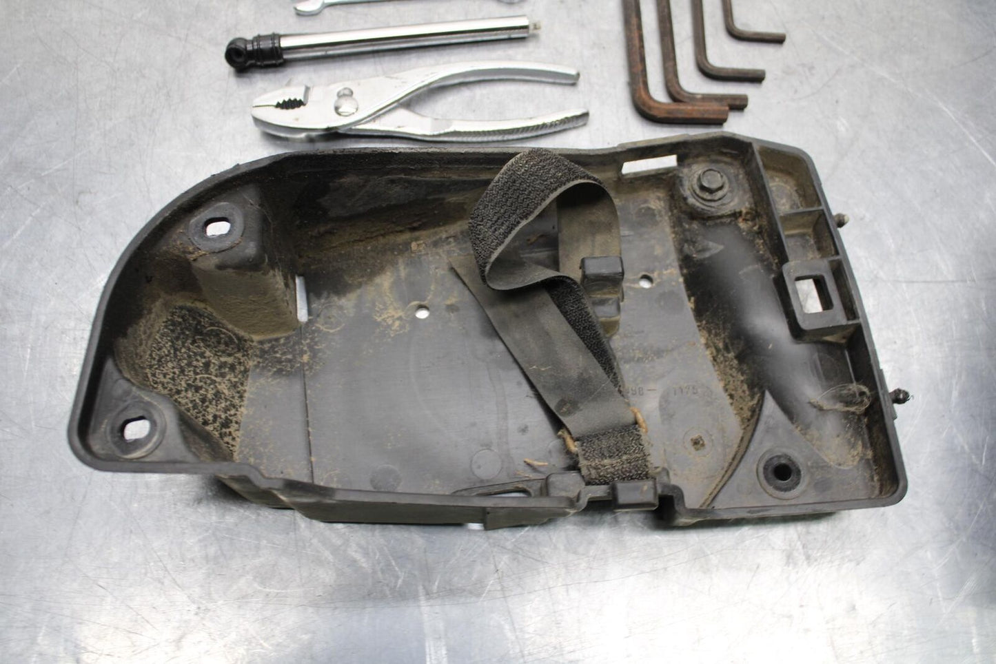 2005 Kawasaki Vulcan 1500 Classic STOCK TOOLS OEM TOOL BAG KIT SET BB576