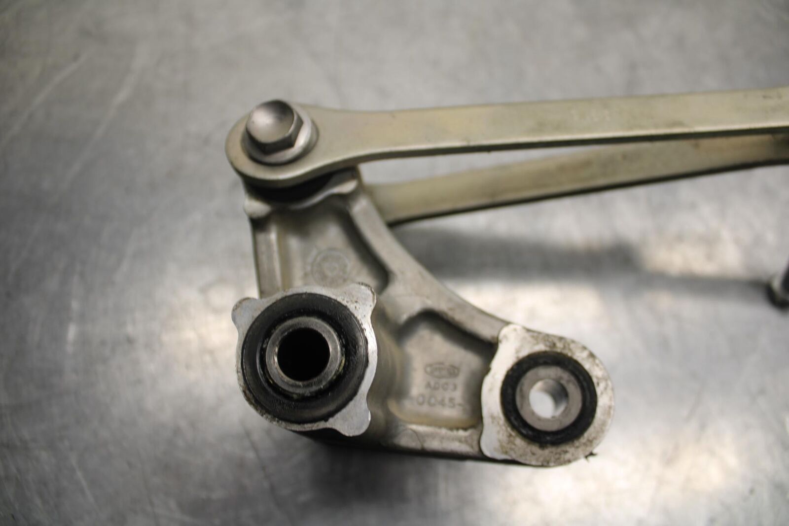 23 KAWASAKI NINJA ZX6R 636 REAR DOGBONE SHOCK LINKAGE LINK BB609