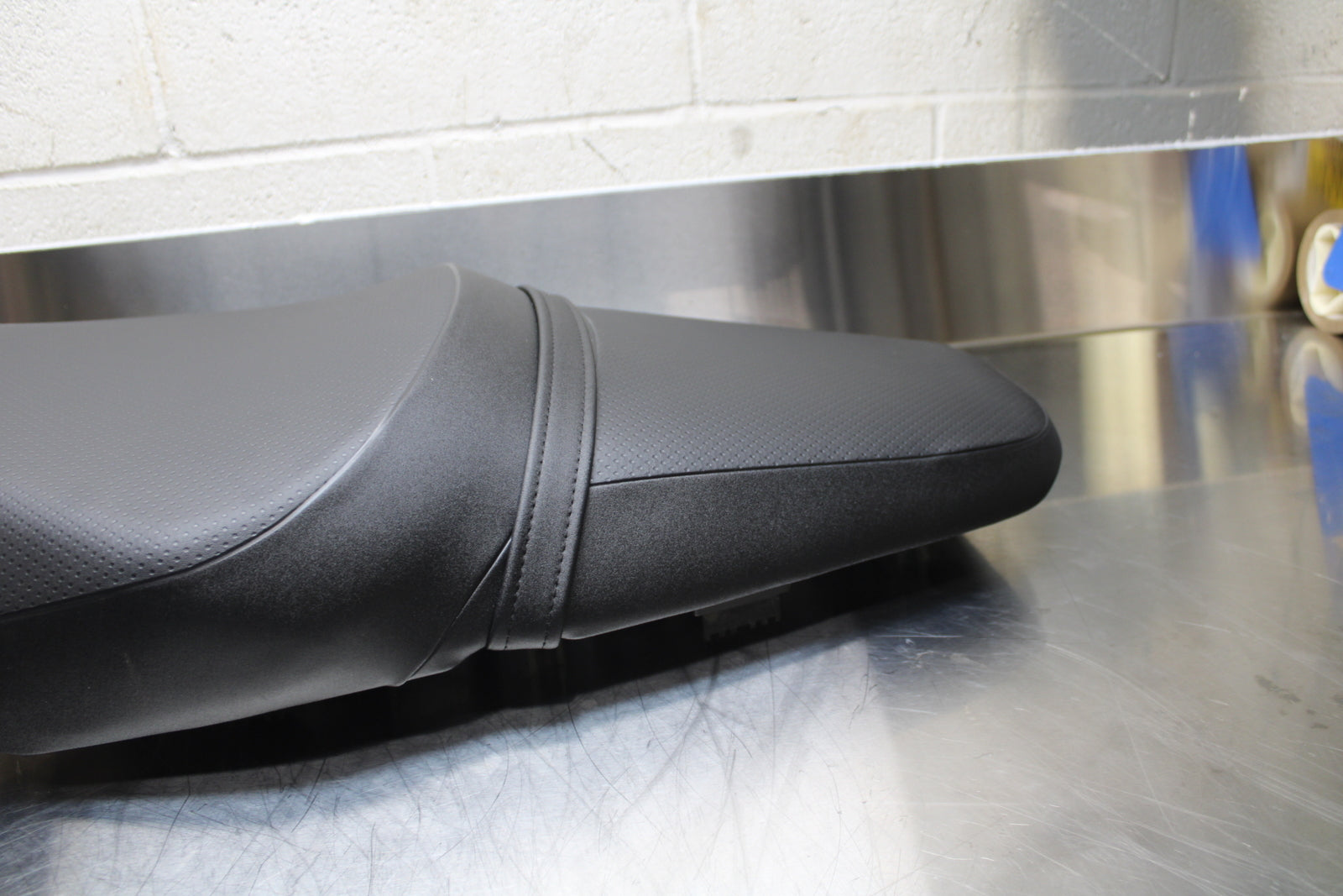 23-24 KAWASAKI NINJA ZX14R NEW!! FRONT REAR SEAT SADDLE BB141