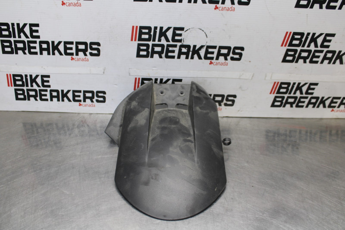 04-05 KAWASAKI NINJA ZX10R REAR BACK WHEEL TIRE HUGGER FENDER BB931