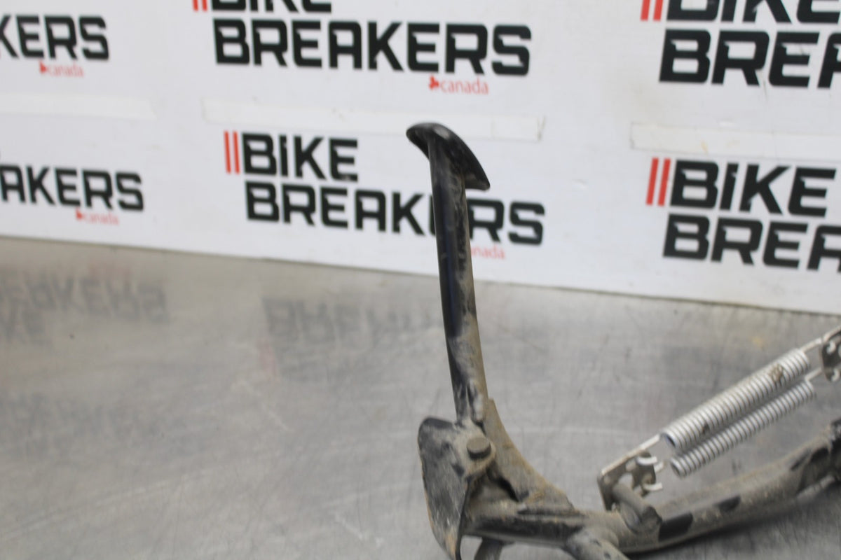 20-23 BMW F900R CENTER MAIN STAND BB923
