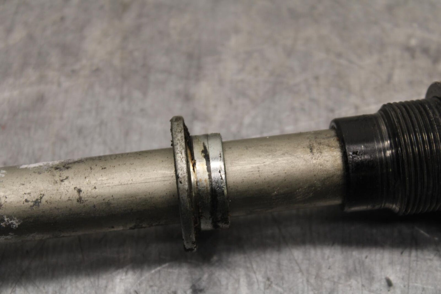 09-12 KAWASAKI NINJA ZX6R REAR BACK SWINGARM BOLT SUSPENSION PIVOT AXLE BB617