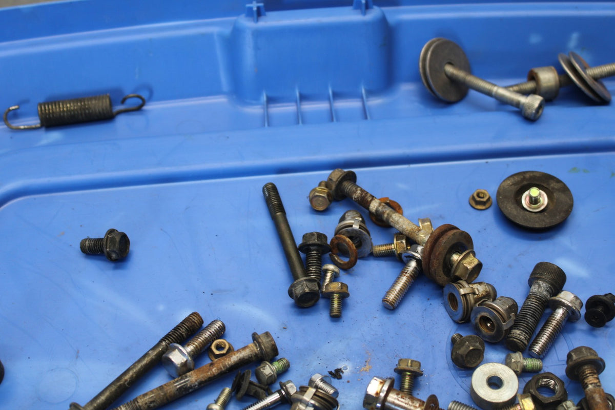 95 HONDA SHADOW 1100 MOUNTING BOLTS HARDWARE SCREWS BB885
