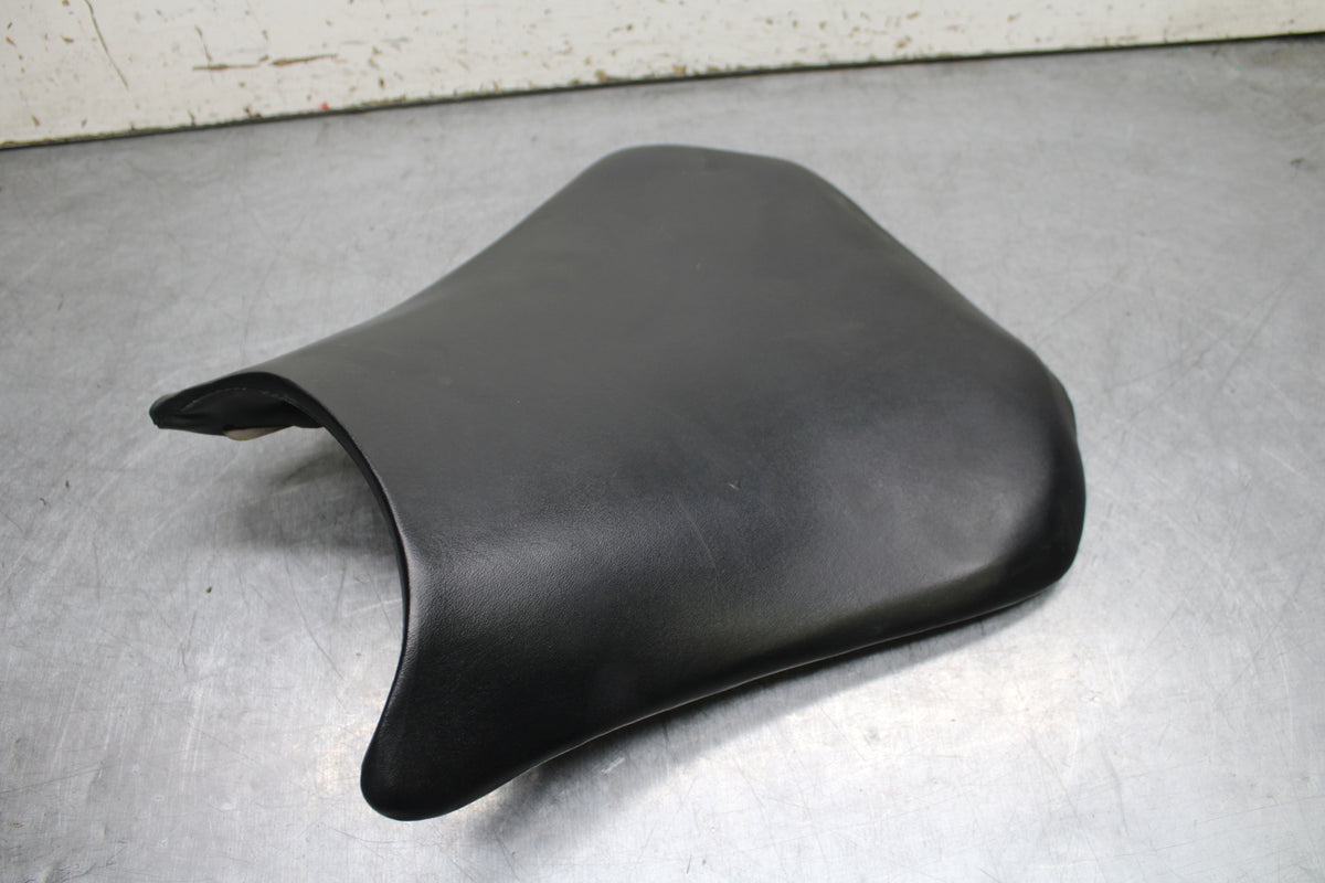 05-06 HONDA CBR600RR FRONT DRIVERS SEAT PAD SADDLE PILLION BB727