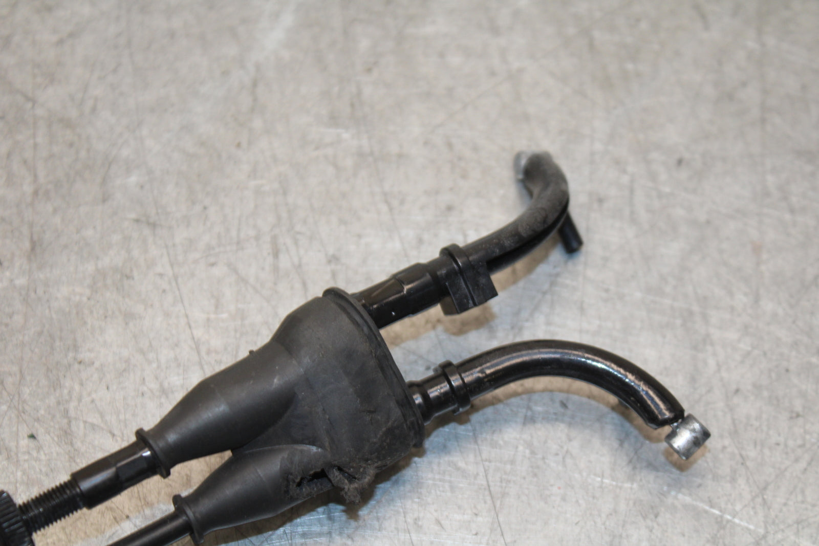 13-18 KAWASAKI NINJA ZX6R THROTTLE CABLES LINES 54012-0586 BB666