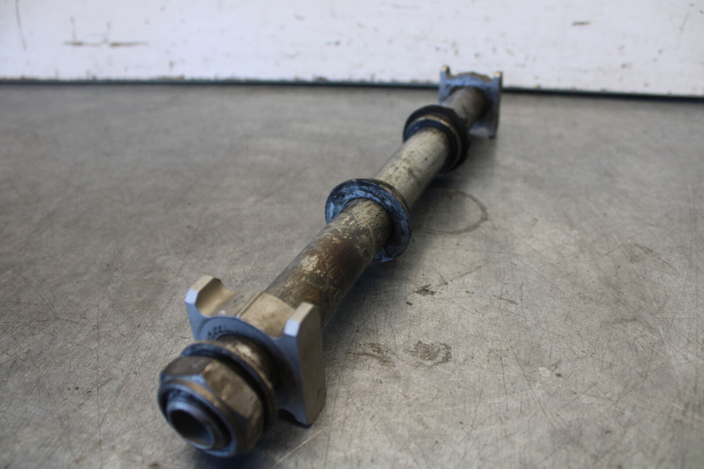 07-12 HONDA CBR600RR REAR AXLE BACK WHEEL RIM PIVOT BOLT AXEL BB672