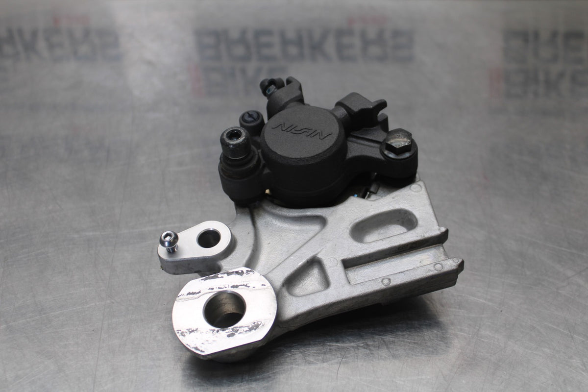 23-24 YAMAHA MT-07 REAR BACK BRAKE CALIPER W MOUNT BRACKET BB194